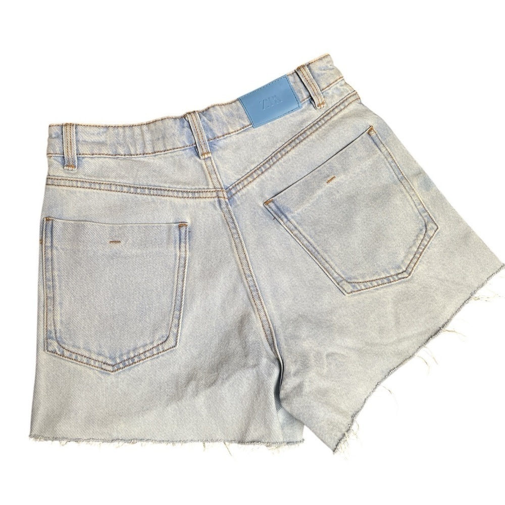 Zara light wash cut off high waisted shorts - Picture 3 of 4